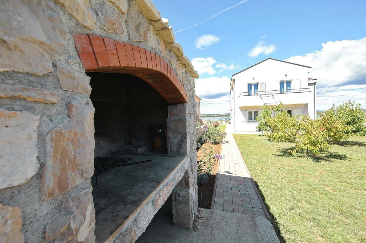 Apartment Lana Pašman Exterior foto